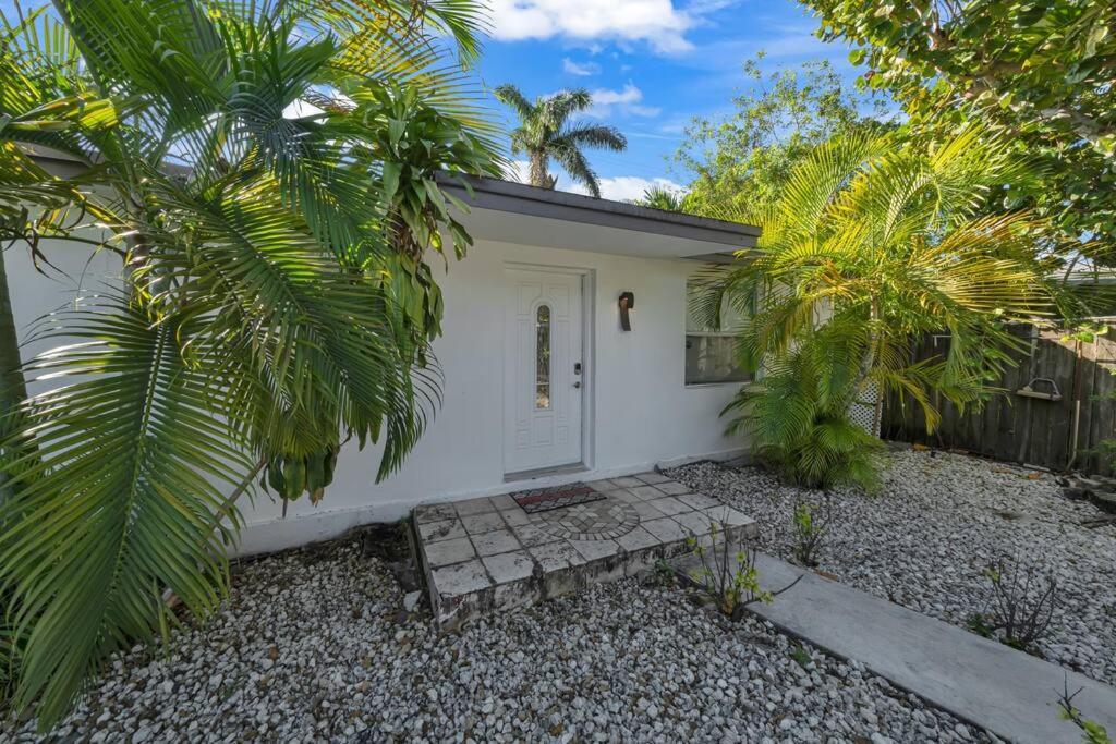 Biscayne Shore #2 - 3 2 - Charming And Tropical Villa Miami Exterior photo